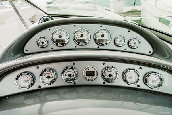 Boats  amp  Joe s 31ft Monterey Yacht For Sale