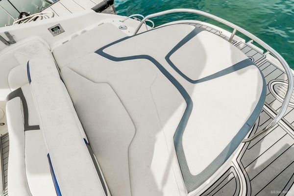 Boats  amp  Joe s 31ft Monterey Yacht For Sale