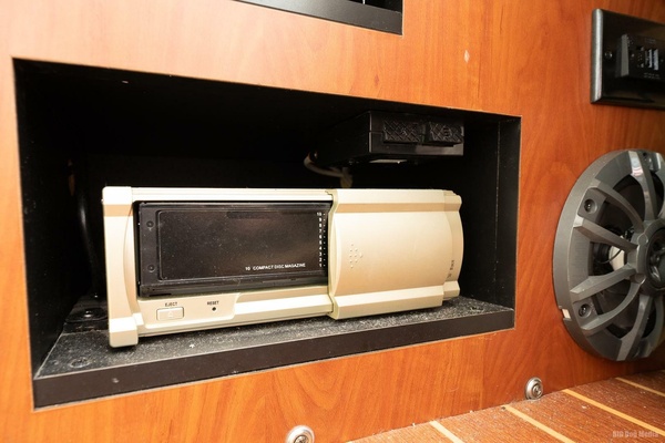 Boats  amp  Joe s 31ft Monterey Yacht For Sale
