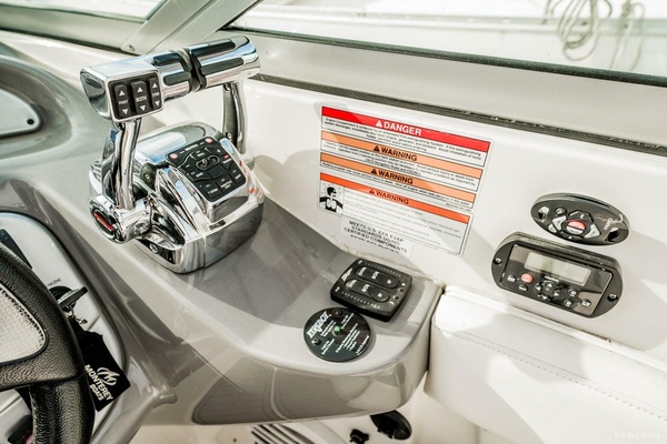 Boats  amp  Joe s 31ft Monterey Yacht For Sale