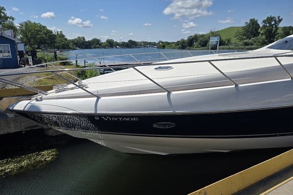 Vintage 75ft Sunseeker Yacht For Sale