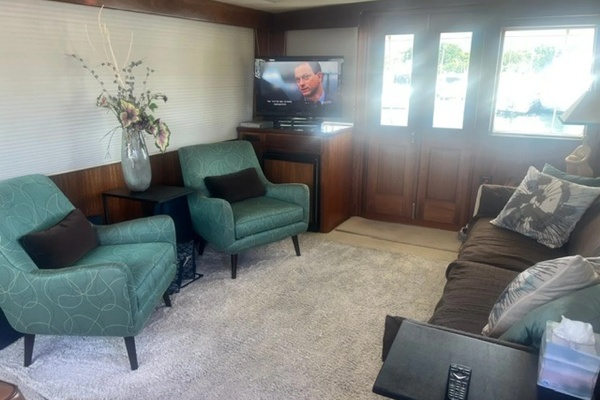 Top Cookie 60ft Hatteras Yacht For Sale
