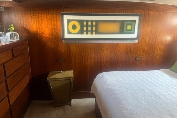Top Cookie 60ft Hatteras Yacht For Sale