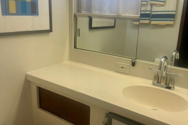 Top Cookie 60ft Hatteras Yacht For Sale