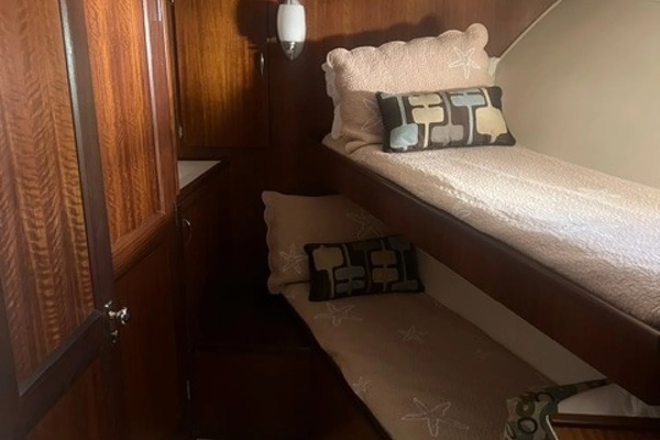 Top Cookie 60ft Hatteras Yacht For Sale
