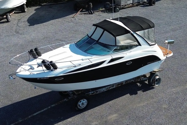 31ft Bayliner Yacht For Sale