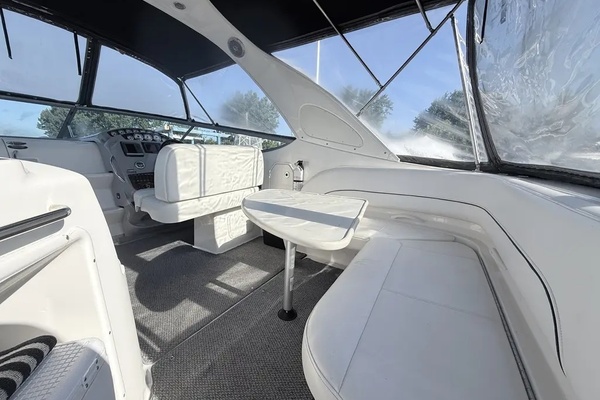 31ft Bayliner Yacht For Sale