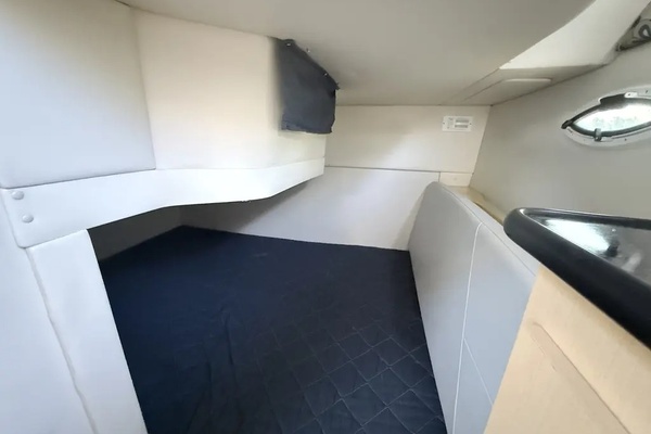 31ft Bayliner Yacht For Sale