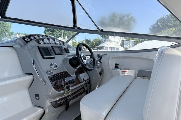 31ft Bayliner Yacht For Sale