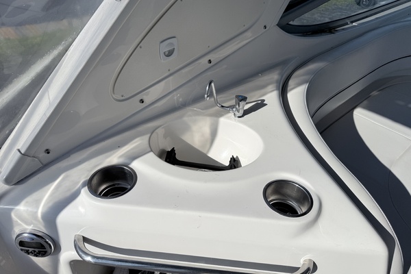 31ft Bayliner Yacht For Sale