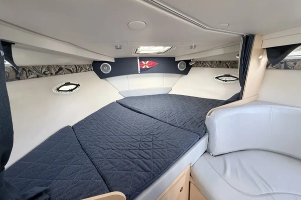 31ft Bayliner Yacht For Sale