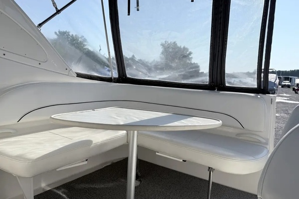 31ft Bayliner Yacht For Sale