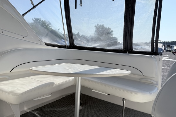 31ft Bayliner Yacht For Sale