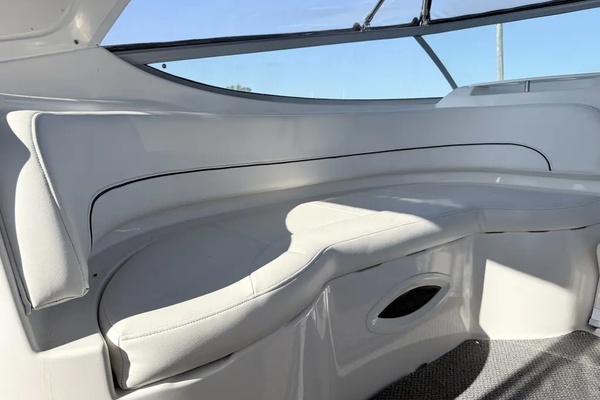 31ft Bayliner Yacht For Sale