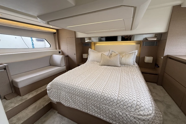 Prestige 460 Yacht For Sale