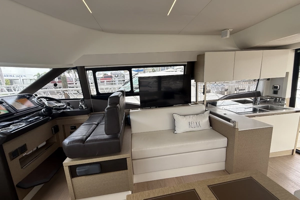 Prestige 460 Yacht For Sale