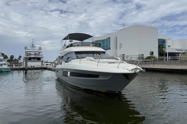 Prestige 460 Yacht For Sale