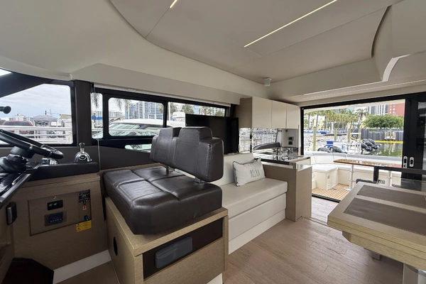 Prestige 460 Yacht For Sale
