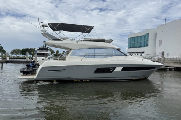 Prestige 460 Yacht For Sale