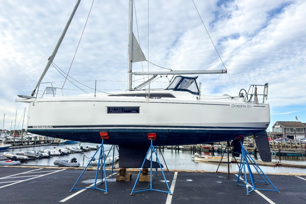 2023 Beneteau Oceanis 30.1