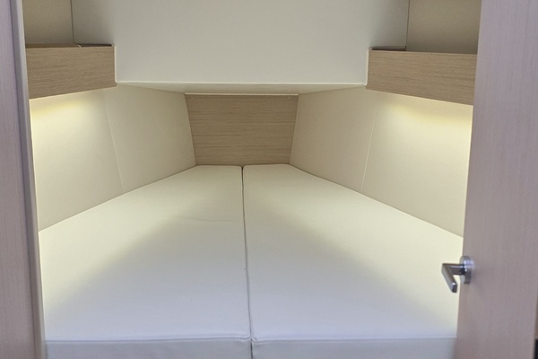 FERNEL  30ft Beneteau Yacht For Sale