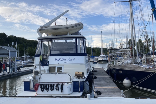 40ft Carver Yacht For Sale