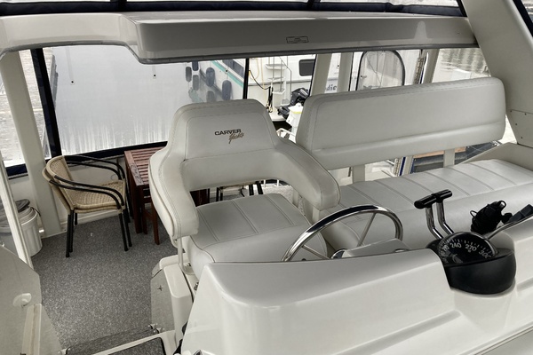 40ft Carver Yacht For Sale