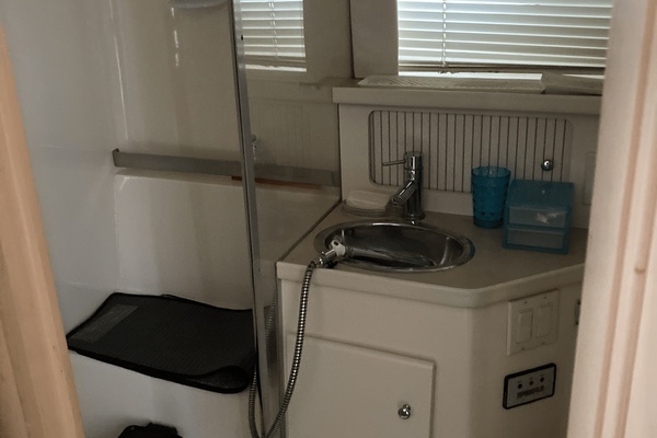 40ft Carver Yacht For Sale