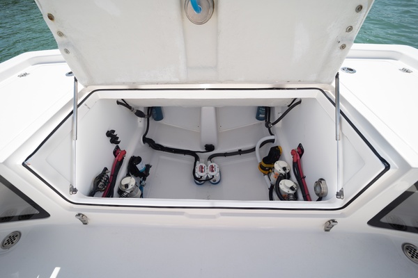 28ft Sea Fox Yacht For Sale