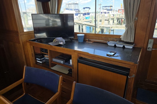 BURNING DAYLIGHT 42ft Grand Banks Yacht For Sale