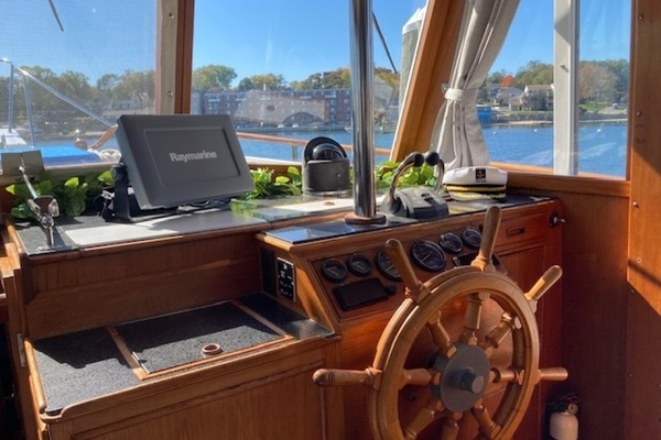 BURNING DAYLIGHT 42ft Grand Banks Yacht For Sale