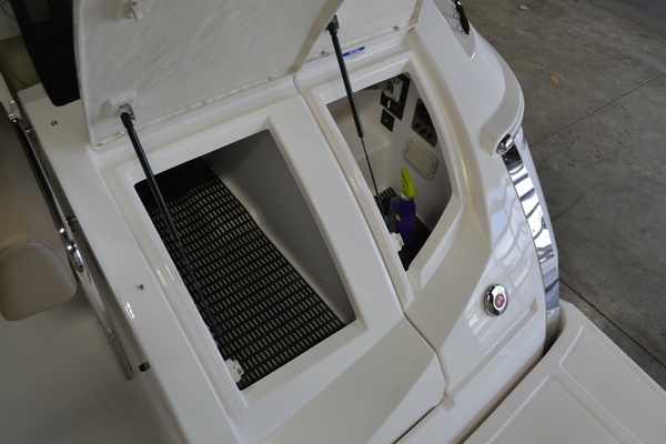 Joop s Crew 35ft Regal Yacht For Sale