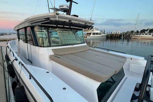 Axopar 45 XC Cross Cabin Aft Cabin Yacht For Sale