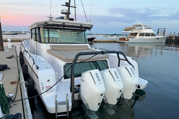 Axopar 45 XC Cross Cabin Aft Cabin Yacht For Sale