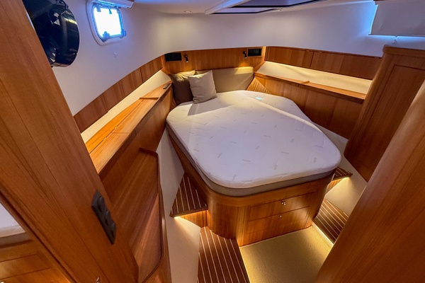 Au Contraire 41ft Targa Yacht For Sale