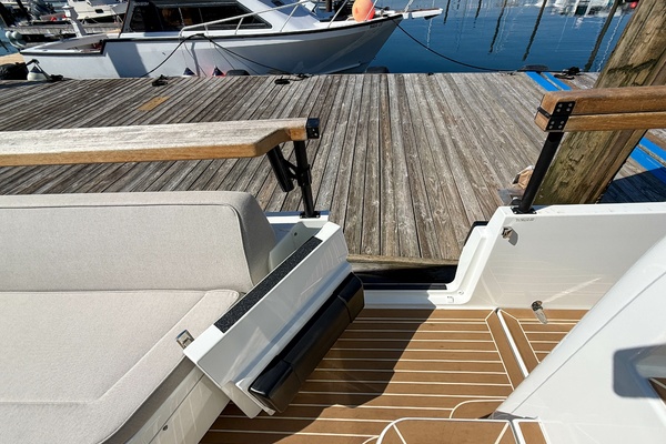 Au Contraire 41ft Targa Yacht For Sale