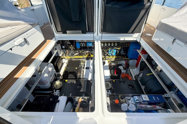 Au Contraire 41ft Targa Yacht For Sale