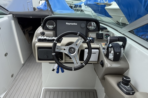 30ft Crownline Yacht For Sale
