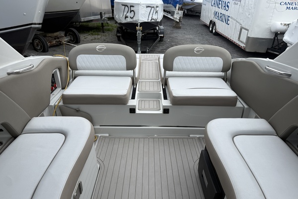 30ft Crownline Yacht For Sale