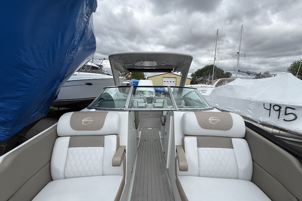 30ft Crownline Yacht For Sale