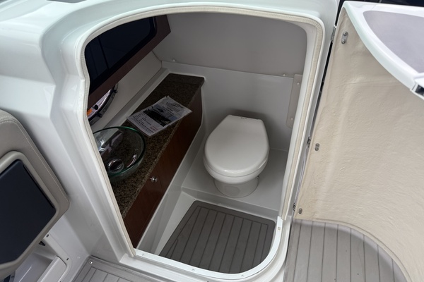 30ft Crownline Yacht For Sale