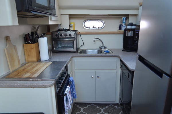 Andiamo 44ft Carver Yacht For Sale