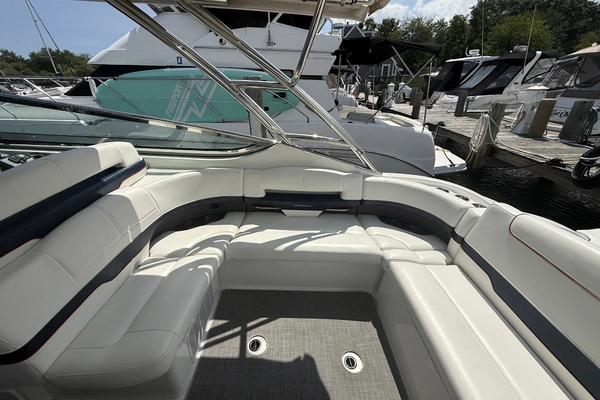 Formula 370 Super Sport Yacht For Sale