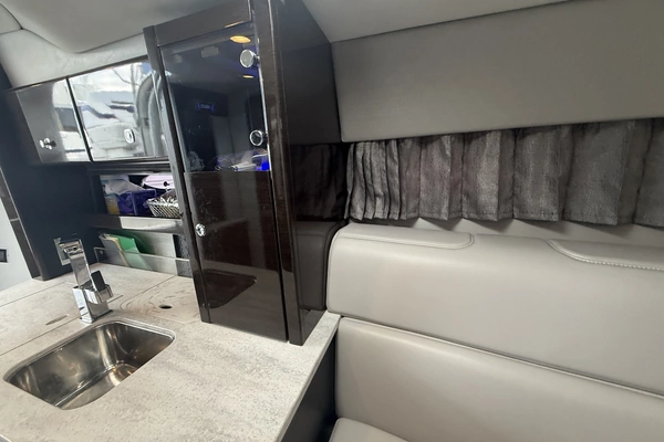 Formula 370 Super Sport Yacht For Sale