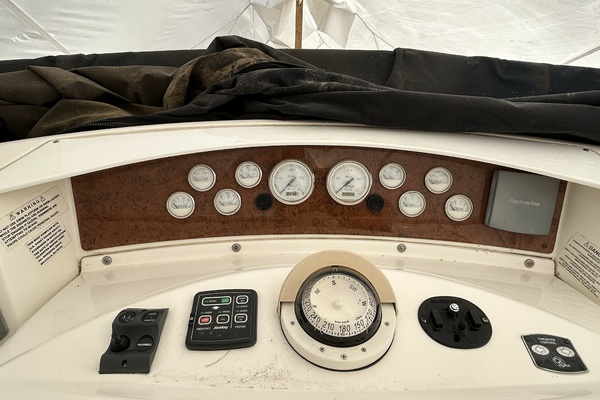 39ft Silverton Yacht For Sale