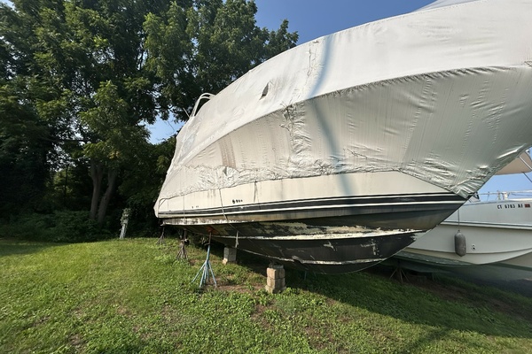 39ft Silverton Yacht For Sale