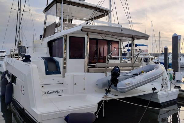 2023 Bali 4.8 stern