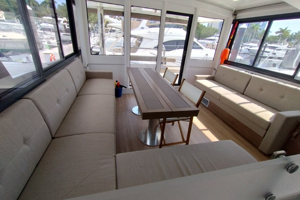 2023 Bali 4.8 dining area