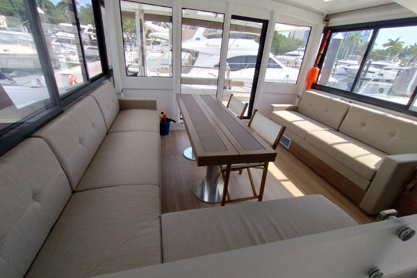 Bali 4.8 Yacht For Sale