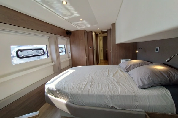 Bali 4.8 Yacht For Sale